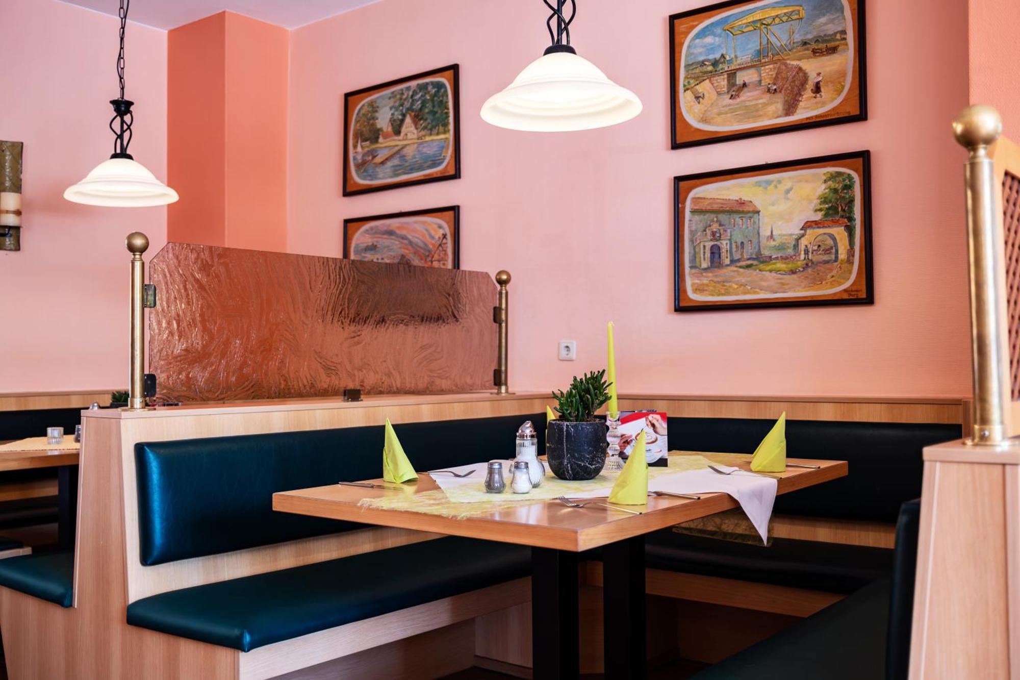 Restaurant & Hotel Storchenklause Storkow  Ngoại thất bức ảnh