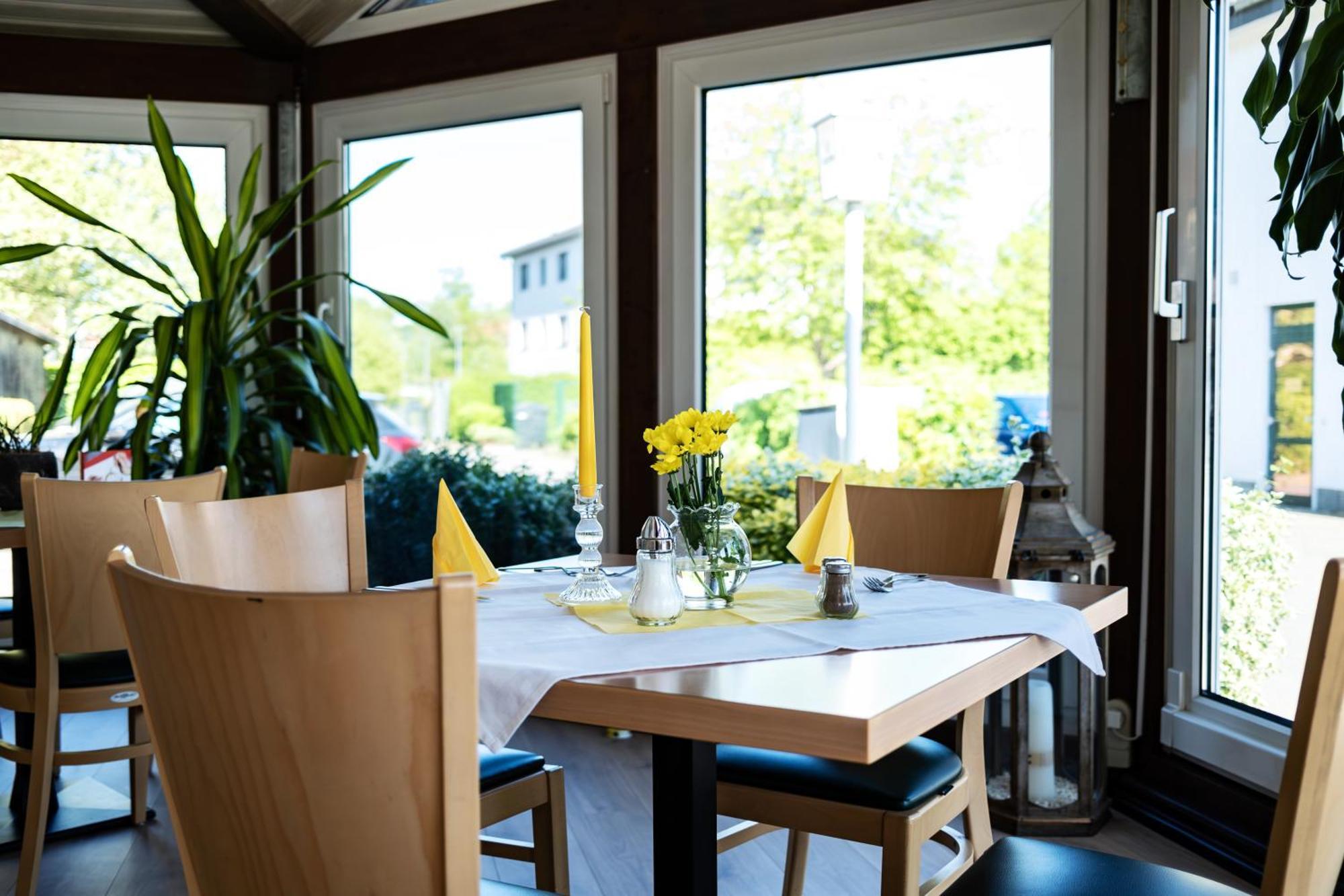 Restaurant & Hotel Storchenklause Storkow  Ngoại thất bức ảnh