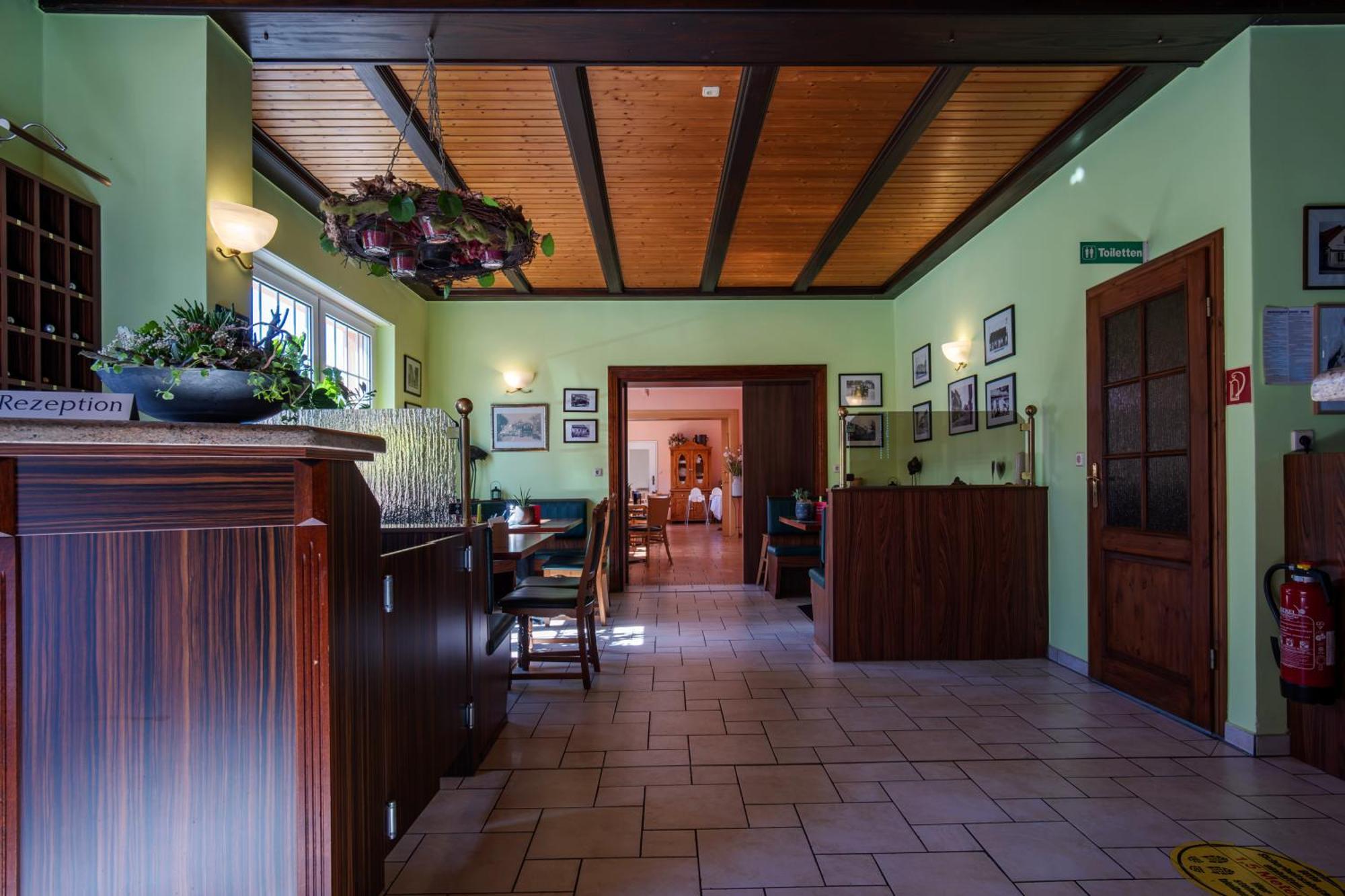 Restaurant & Hotel Storchenklause Storkow  Ngoại thất bức ảnh